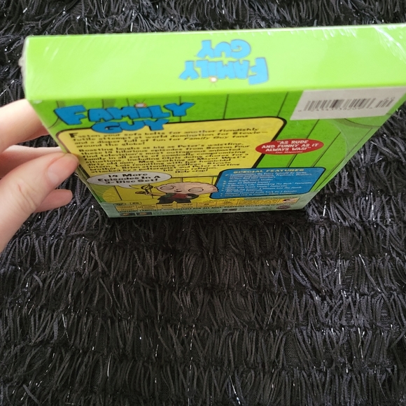 Family Guy Volume 4 DVDs NWT Never opened - Picture 5 of 5